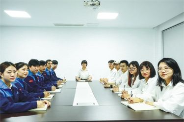 Ningbo Yolanda Spray Co., Ltd. 製造者の生産ライン