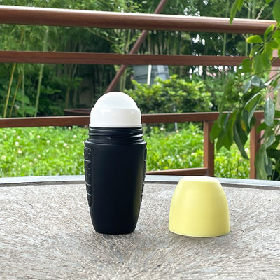 購入 筋肉痛緩和用油のボトルに空っぽのプラスチックロール 旅行用サイズ デオドラント容器のプラスチックロール 卸売 online manufacture