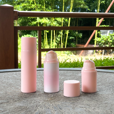 白色空気のないポンプボトル 30ml 50ml 空気のないポンプ 化粧品パッケージ ポンプ付き空き基礎ボトル